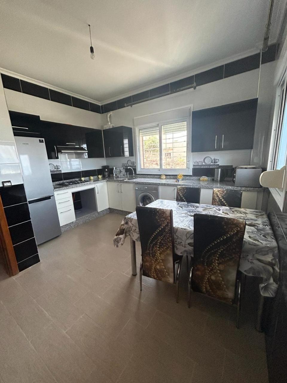 Appartement A Houma, Proche Port Tanger Med Dalia Ngoại thất bức ảnh