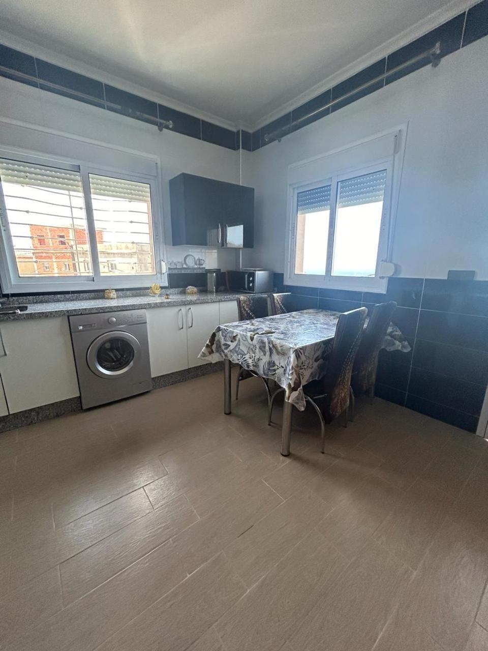 Appartement A Houma, Proche Port Tanger Med Dalia Ngoại thất bức ảnh